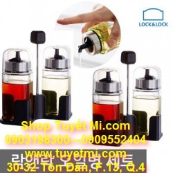 Set 2 bình thủy tinh gia vị kèm khay đựng Lock & Lock LLG701